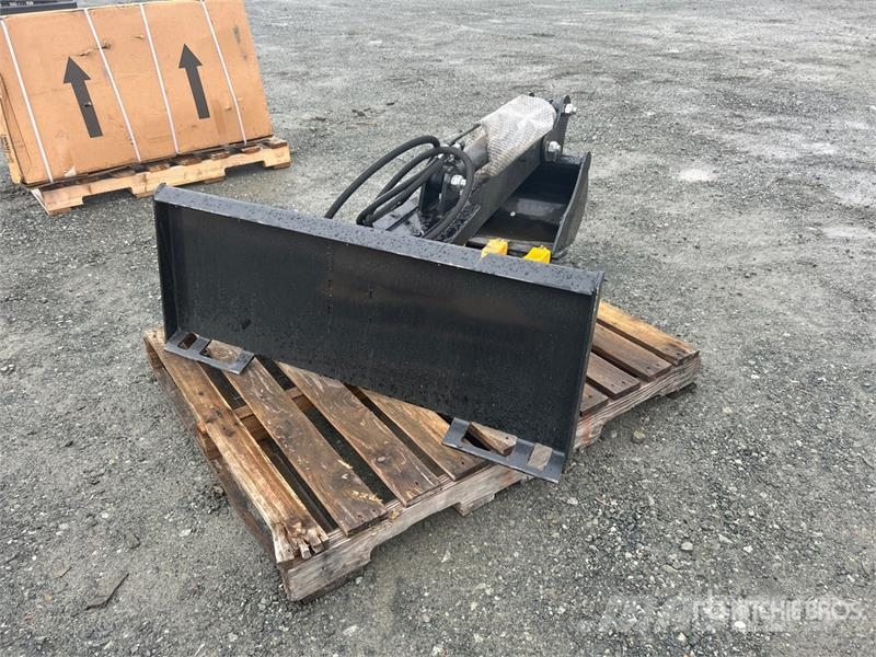GIYI GY-BK56 56 in Skid Steer Backhoe (Unused) Kaivuulaitteet