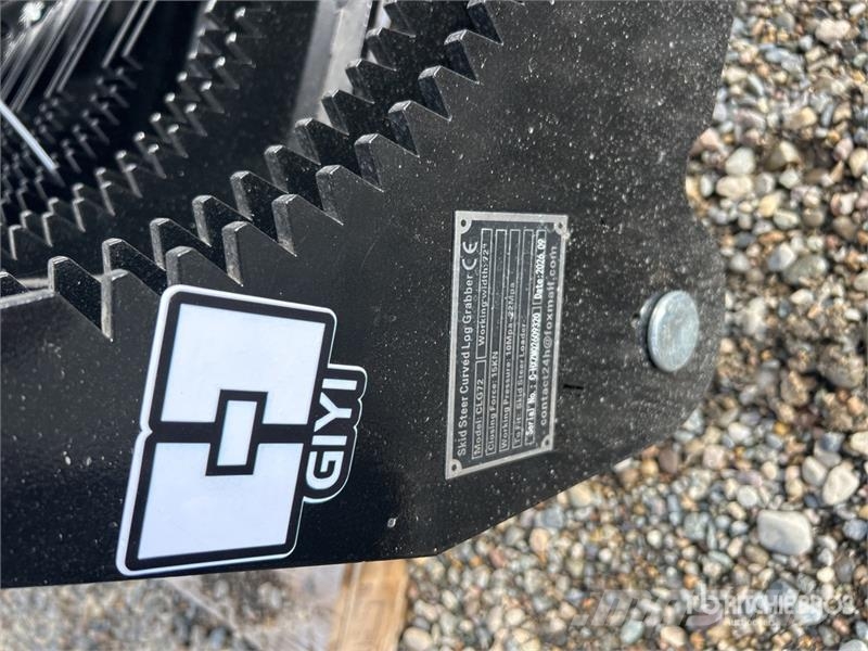 GIYI GY-CLG72 72 in Log Skid Steer Grapple (Unused Gripere