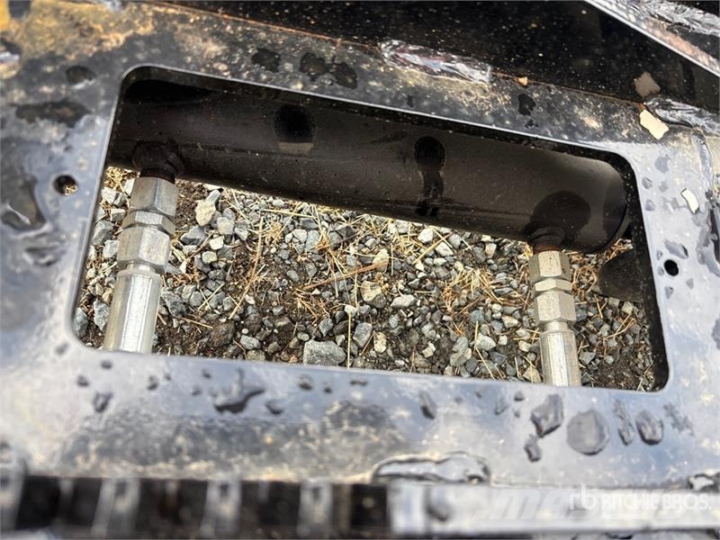 GIYI GY-CLG72 72 in Log Skid Steer Grapple (Unused Грейферы