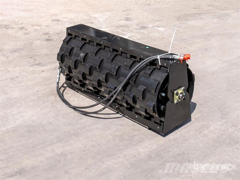 GIYI GY-CW70 59 in Padfoot Skid Steer Vibratory Ro Rodillos