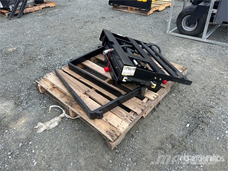  GIYI GY-CYHC 30 in Mini Skid Steer Forks (Unused) Tõstekahvlid