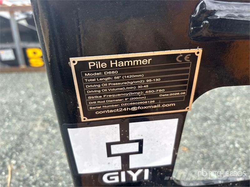 GIYI GY-D680 56 in Skid Steer Post Driver (Unused) Equipement de clôture