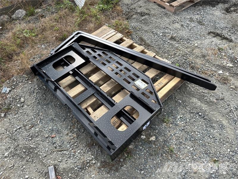 GIYI GY-DHC 59 in Skid Steer Forks (Unused) フォーク