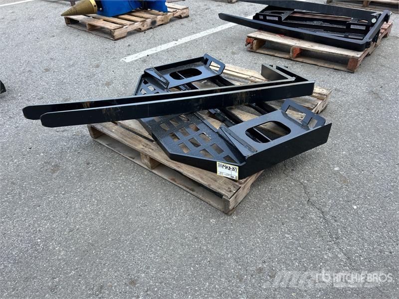  GIYI GY-DHC 59 in Skid Steer Forks (Unused) Tõstekahvlid