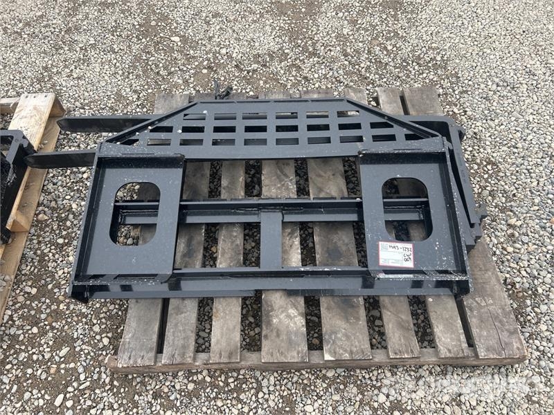  GIYI GY-DHC 59 in Skid Steer Forks (Unused) Tõstekahvlid