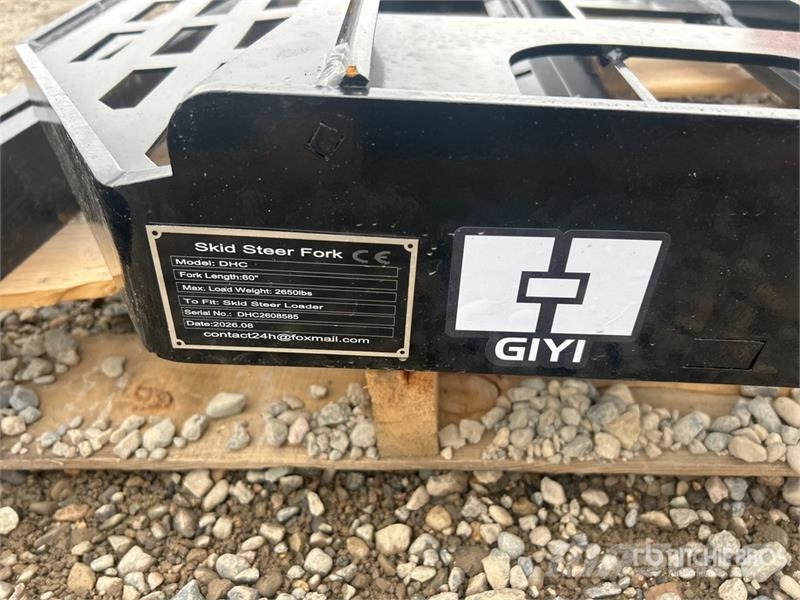  GIYI GY-DHC 59 in Skid Steer Forks (Unused) Furci