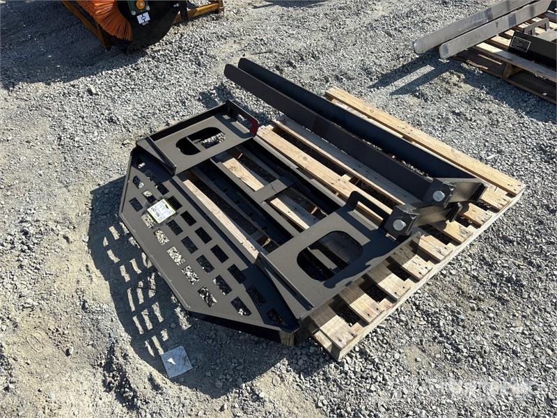 GIYI GY-DHC 59 in Skid Steer Forks (Unused) フォーク
