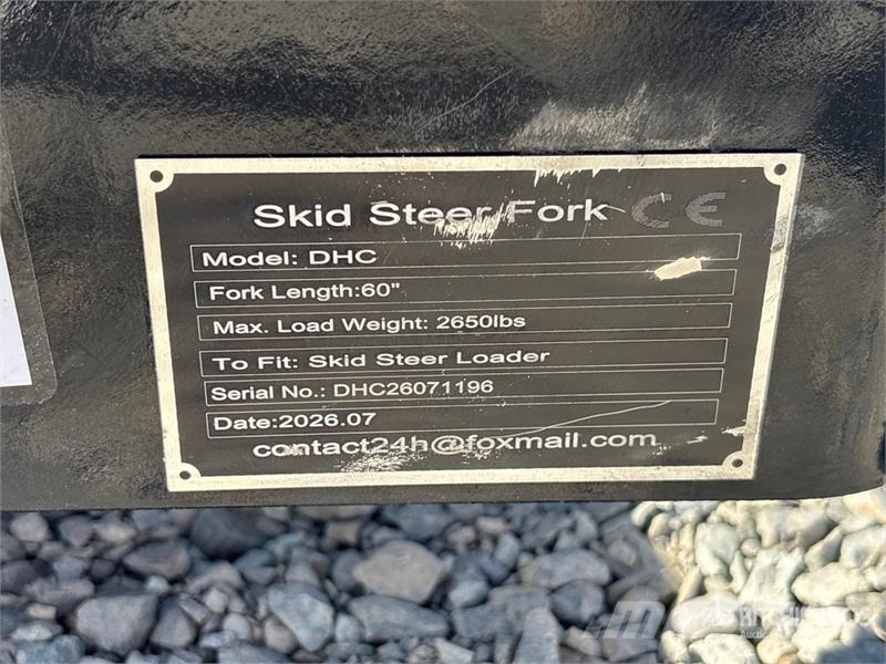 GIYI GY-DHC 59 in Skid Steer Forks (Unused) フォーク