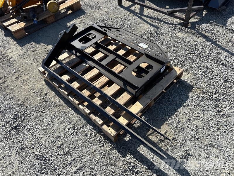 GIYI GY-DHC 59 in Skid Steer Forks (Unused) フォーク
