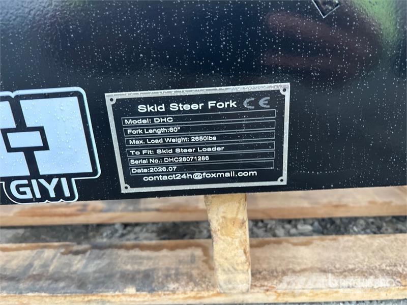  GIYI GY-DHC 59 in Skid Steer Forks (Unused) Vidlica