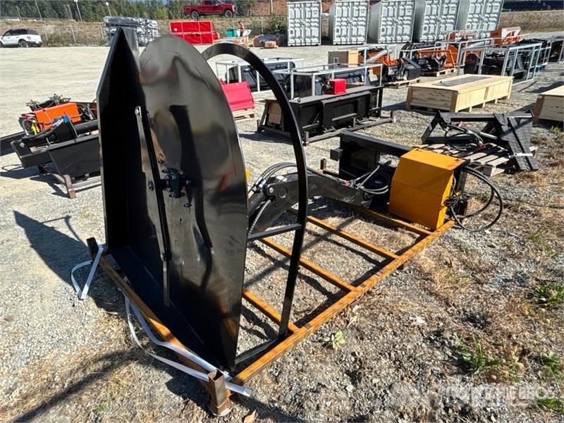  GIYI GY-ECA74 54 in Articulating Skid Steer Brush  Priključne i vučne kosilice
