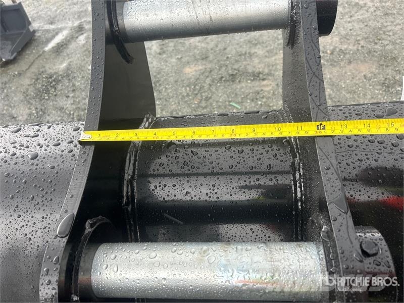  GIYI GY-FB60 60 in 0.88 m3 Cleanup Excavator Bucke Kauhat
