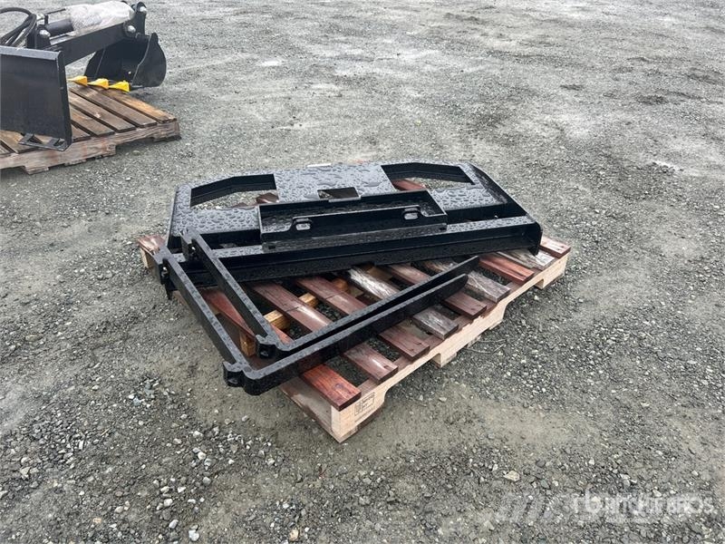 GIYI GY-FR47 29 in Mini Skid Steer Forks (Unused) Trukkihaarukat