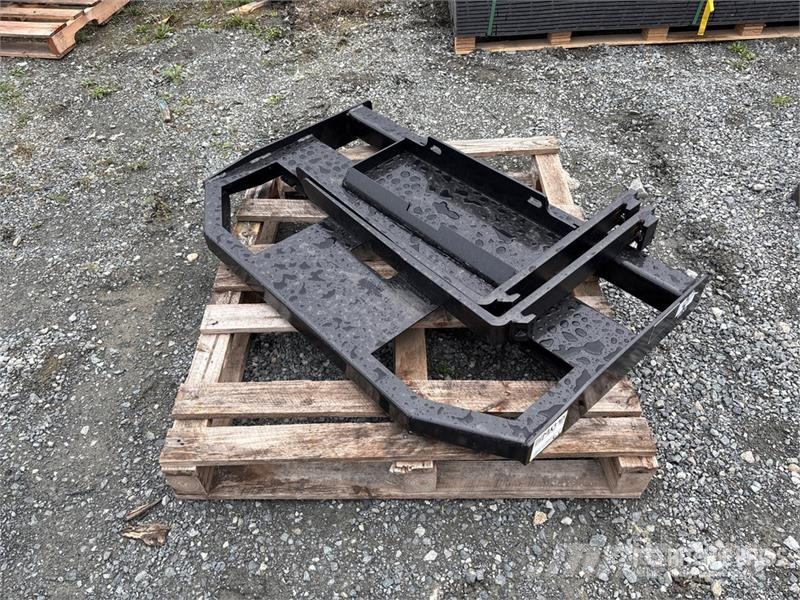GIYI GY-FR47 29 in Mini Skid Steer Forks (Unused) Trukkihaarukat