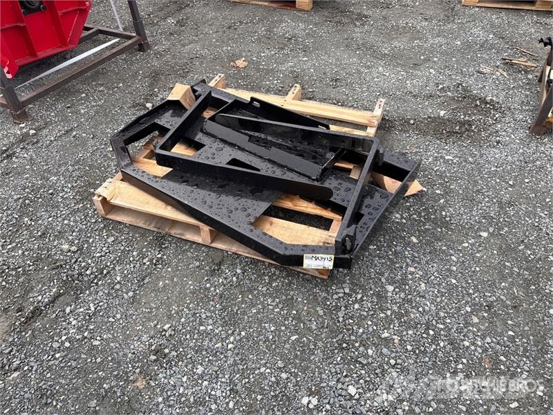 GIYI GY-FR47 29 in Mini Skid Steer Forks (Unused) Trukkihaarukat