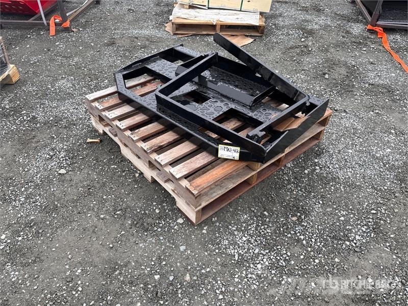 GIYI GY-FR47 29 in Mini Skid Steer Forks (Unused) Forks