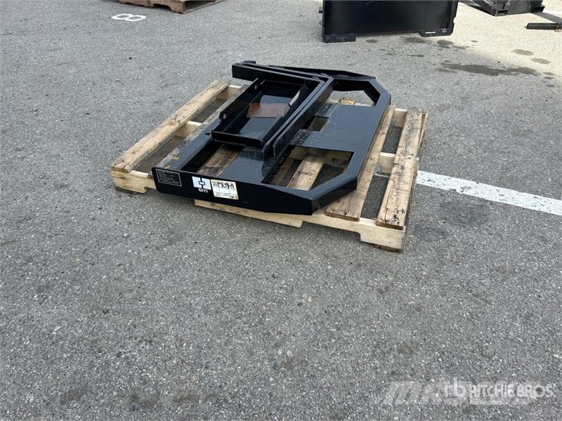 GIYI GY-FR47 29 in Mini Skid Steer Forks (Unused) Tõstekahvlid