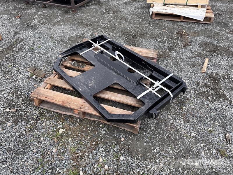 GIYI GY-FR47 47 in Mini Dingo Skid Steer Forks (Un Trukkihaarukat
