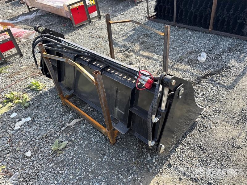  GIYI GY-KH72 70 in Multi-Purpose Skid Steer Bucket Kašike / Korpe