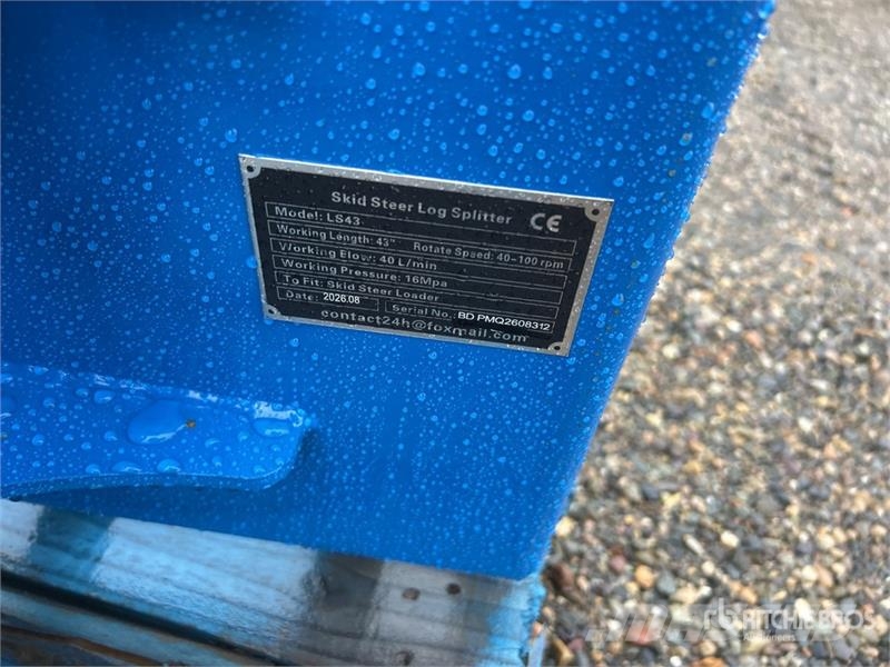 GIYI GY-LS43 43 in Skid Steer Log Splitter (Unused Štípačky a řezačky dřeva