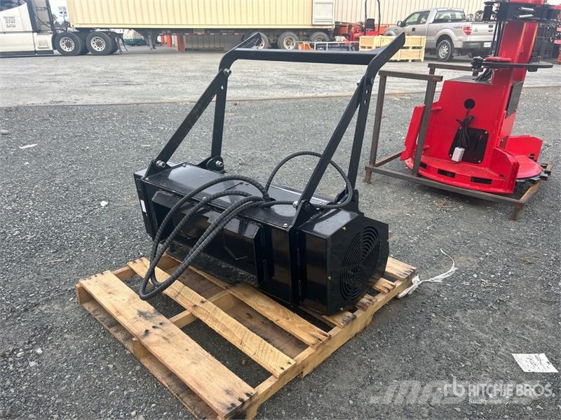  GIYI GY-ML45 32 in Mini Skid Steer Mulcher (Unused Šumski mulčeri