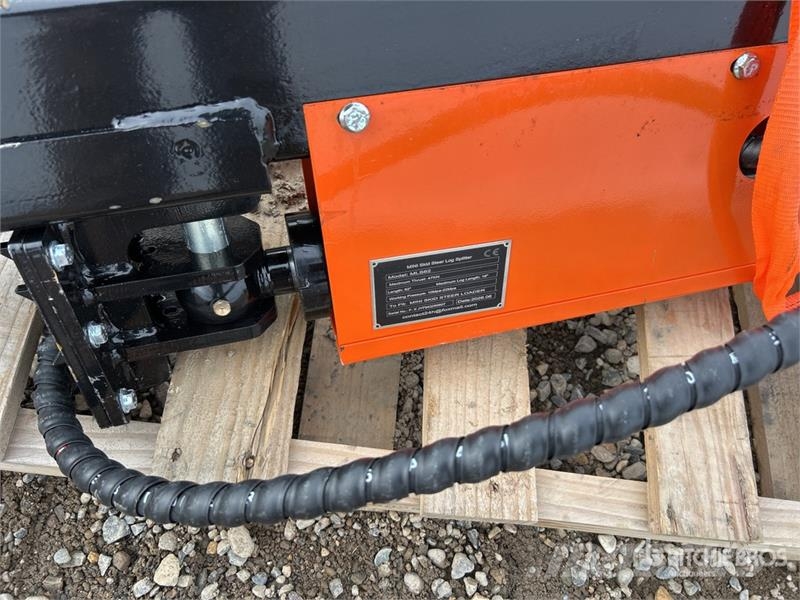 GIYI GY-MLS62 Mini Skid Steer Log Splitter (Unused Štípačky a řezačky dřeva