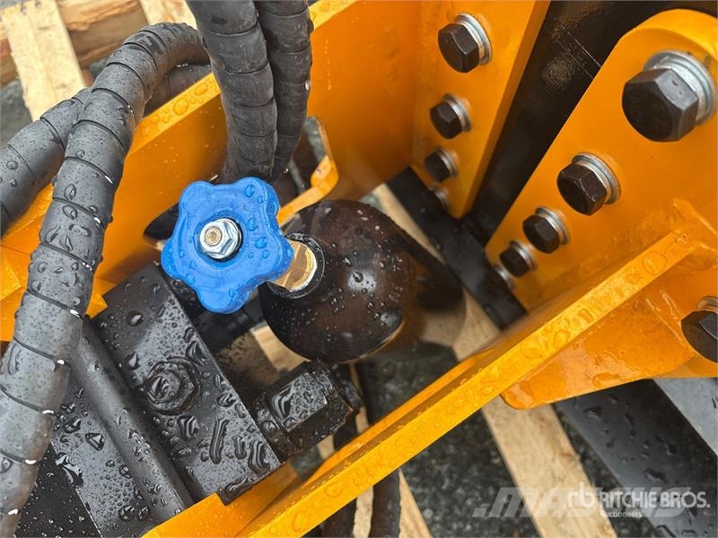 GIYI GY-P680 67 in Skid Steer Breaker (Unused) Martelos / Rompedores