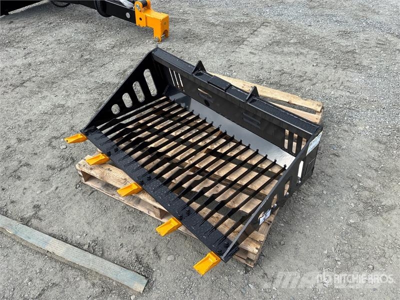  GIYI GY-RB44 44 in Rock Mini Skid Steer Bucket (Un 버켓