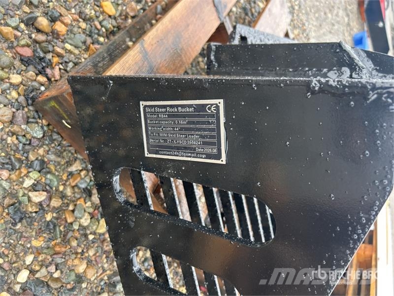  GIYI GY-RB44 Rock Mini Skid Steer Bucket (Unused) バケット