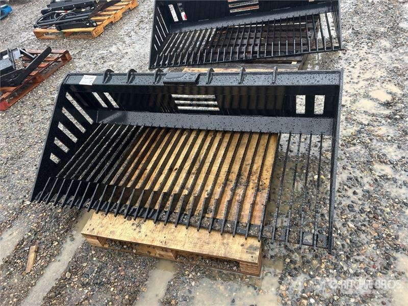  GIYI GY-RB66N 66 in Rock Skid Steer Bucket (Unused دلاء