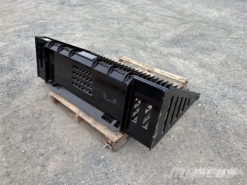  GIYI GY-RB66N 66 in Rock Skid Steer Bucket (Unused دلاء