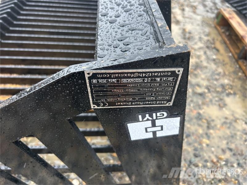  GIYI GY-RB66N 66 in Rock Skid Steer Bucket (Unused دلاء