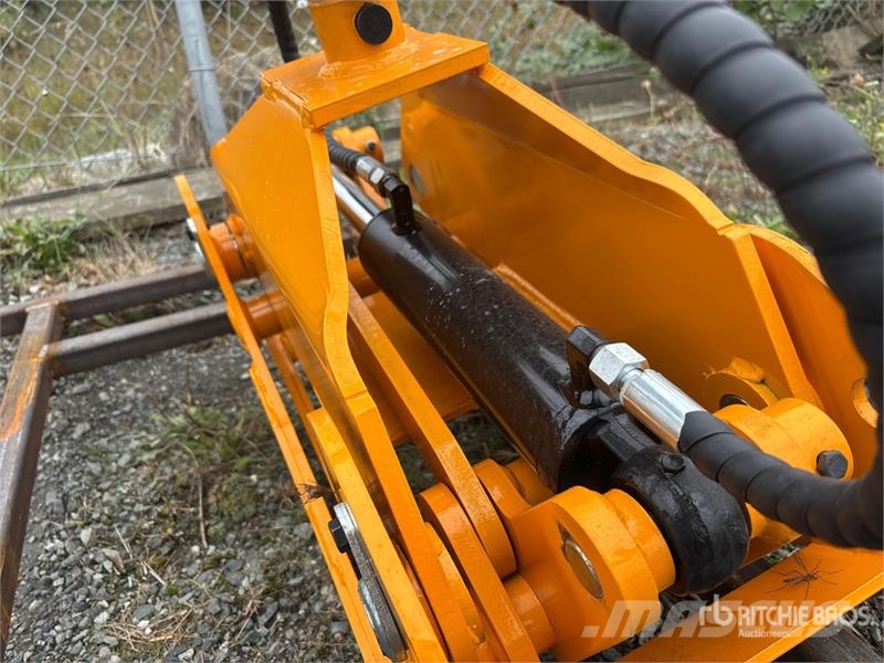 GIYI GY-RG63 2200 lb Rotating Skid Steer Grapple ( Kourat