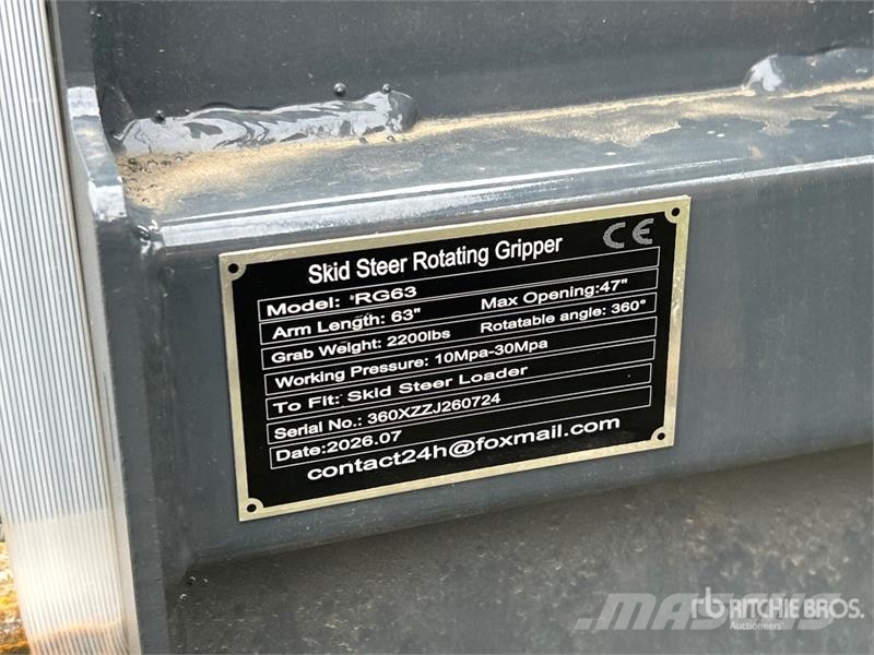  GIYI GY-RG63 30 in 2200 lb Rotating Skid Steer Gra Pinzas