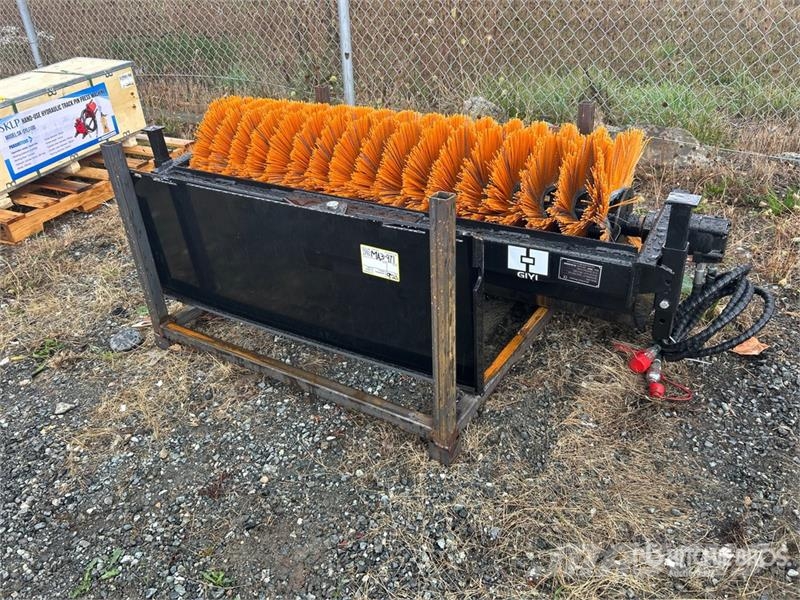  GIYI GY-SE61 61 in Skid Steer Broom (Unused) Borstels