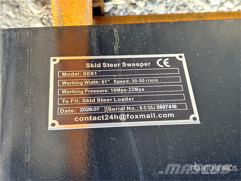 GIYI GY-SE61 64 in Skid Steer Broom (Unused) Četke