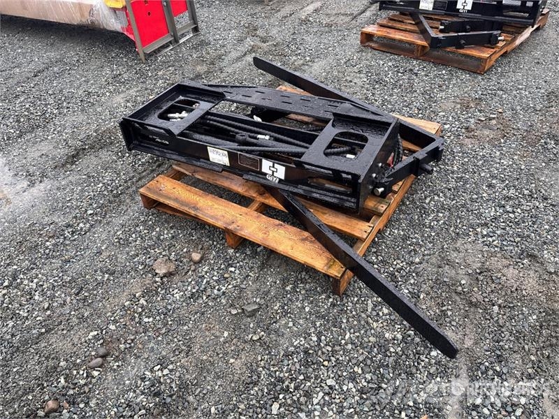 GIYI GY-SF60 59 in Skid Steer Forks (Unused) Trukkihaarukat