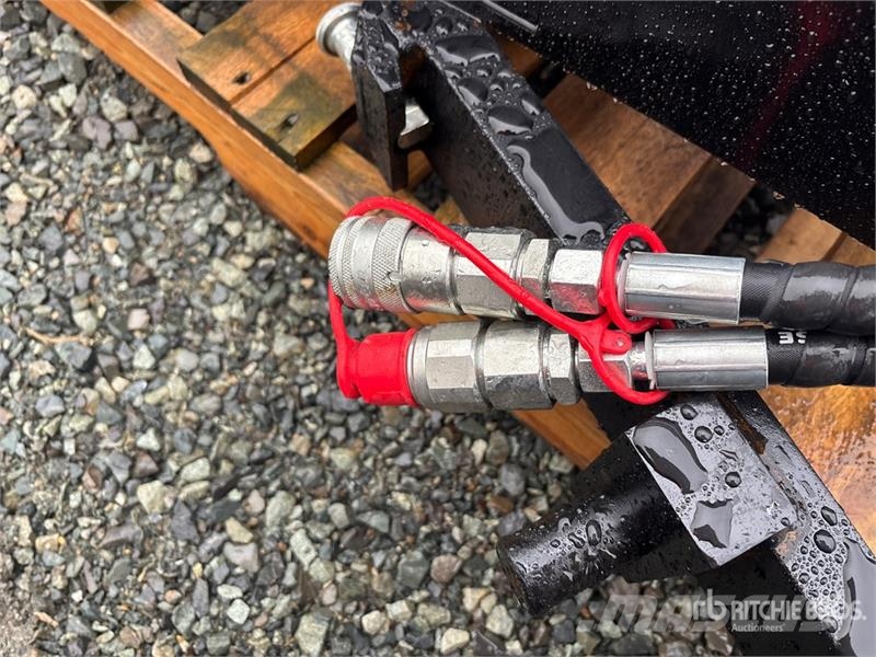 GIYI GY-SF60 59 in Skid Steer Forks (Unused) Trukkihaarukat