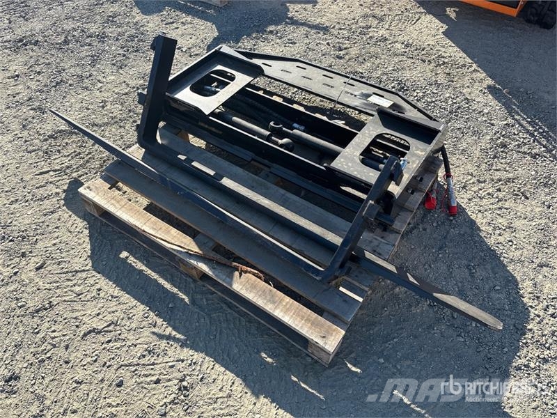 GIYI GY-SF60 60 in Skid Steer Forks (Unused) Forks
