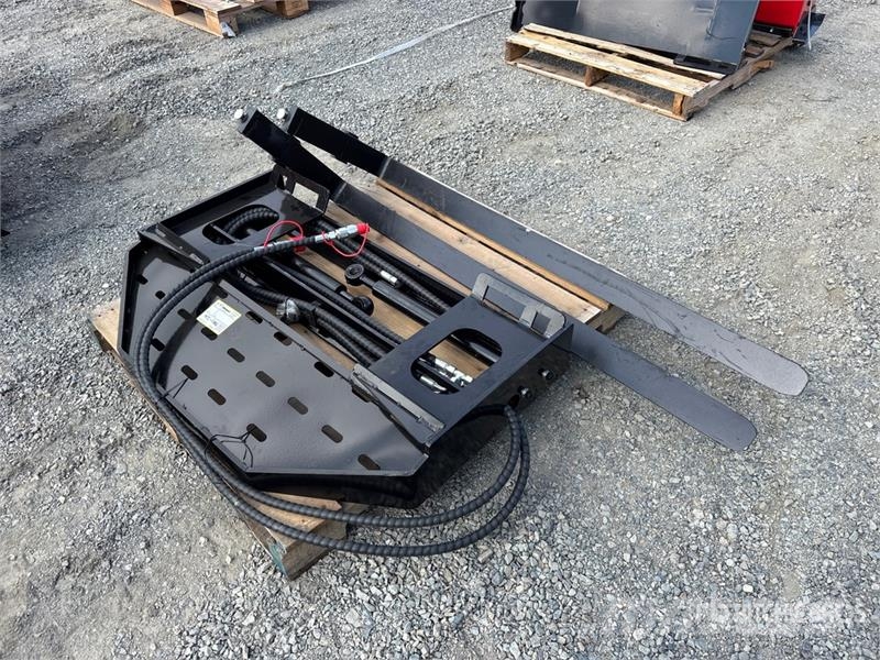  GIYI GY-SF60 60 in Skid Steer Forks (Unused) フォーク