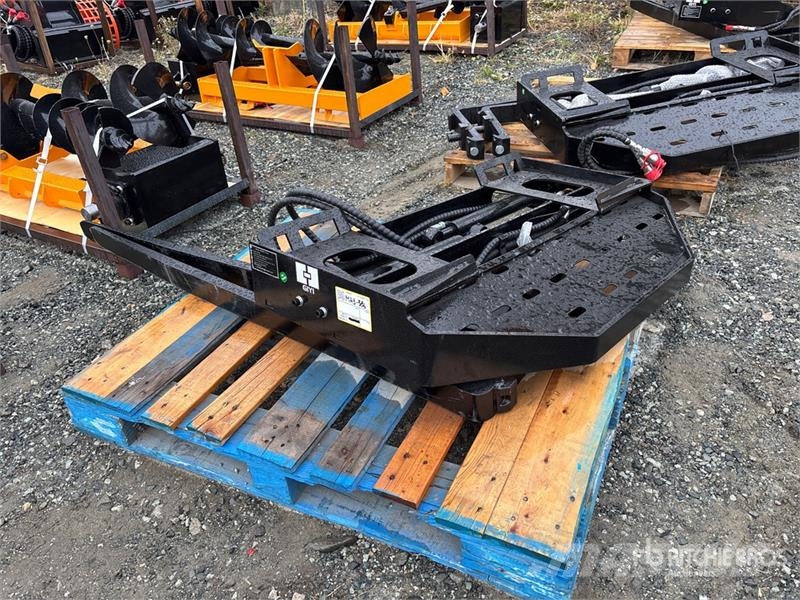  GIYI GY-SF60 60 in Skid Steer Forks (Unused) Gabeln