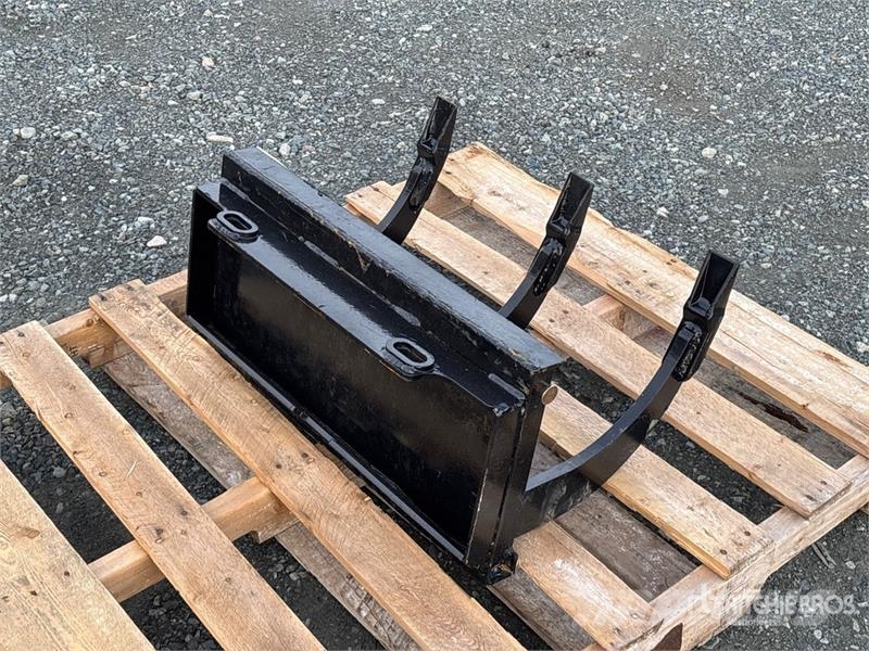  GIYI GY-TRP12 12 in Mini Skid Steer Ripper Scarifi 松土器
