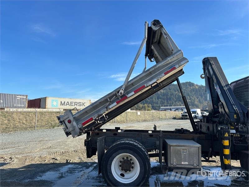 GMC 099 B-2 CLX 10900 lb Knuckle Boom on GMC C6500 4x2 起重機卡車