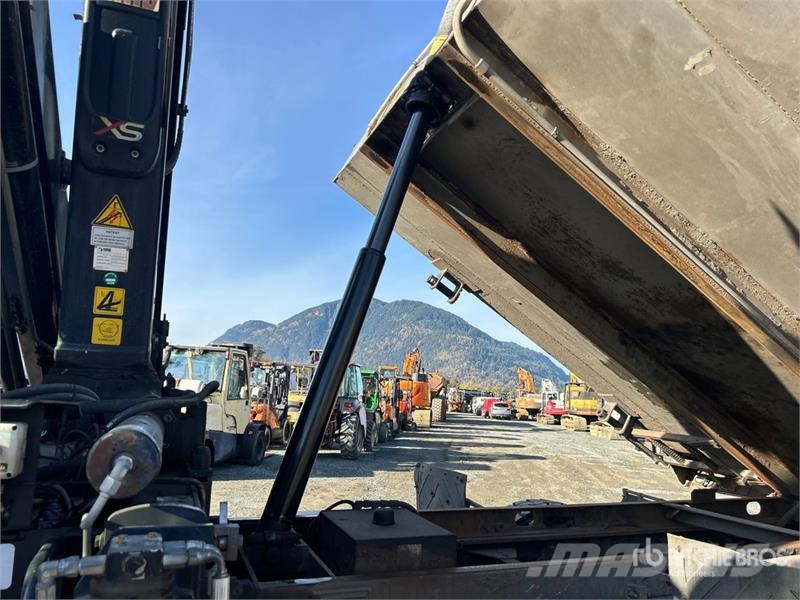 GMC 099 B-2 CLX 10900 lb Knuckle Boom on GMC C6500 4x2 起重機卡車