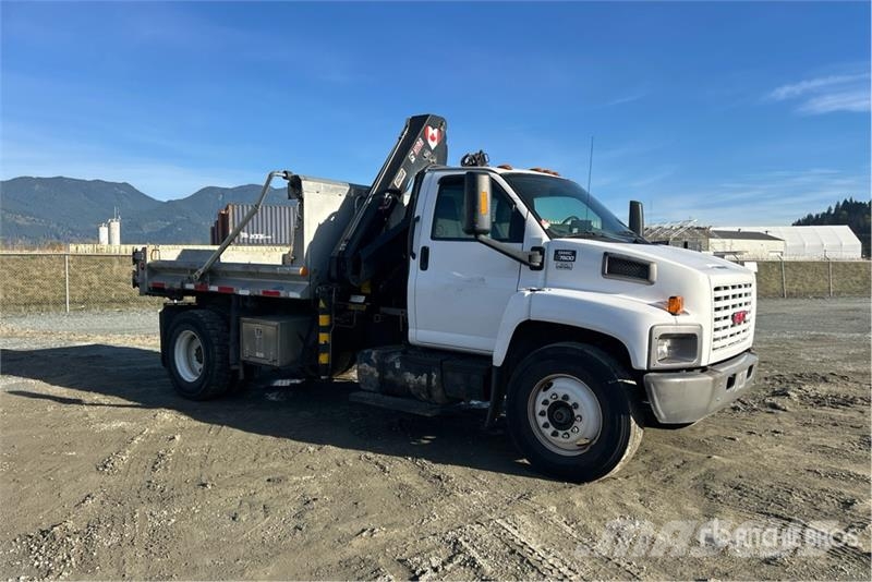 GMC 099 B-2 CLX 10900 lb Knuckle Boom on GMC C6500 4x2 起重機卡車