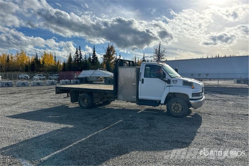 GMC 4x2 Flatbed Truck Platformas/izkraušana no sāniem