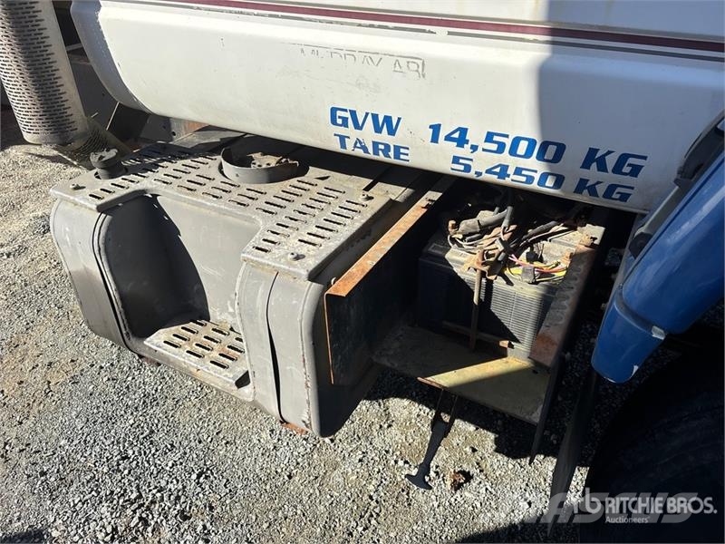 GMC 7500 Top Kick 4x2 Flatbed Truck Camion plateau