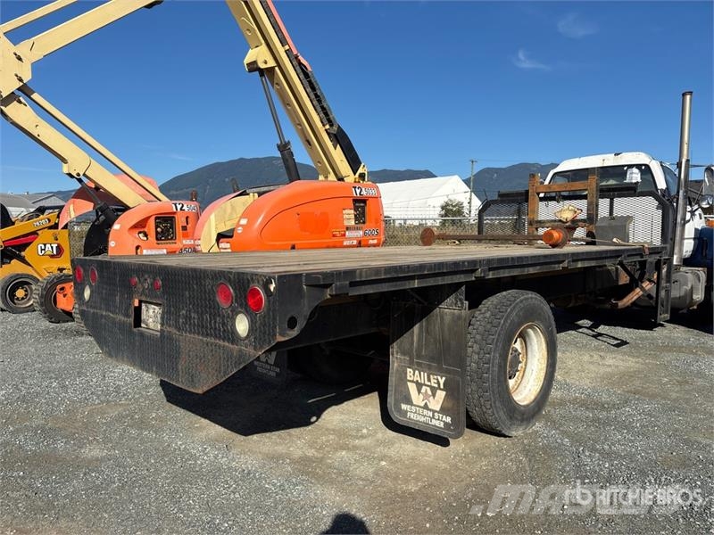 GMC 7500 Top Kick 4x2 Flatbed Truck Camion plateau