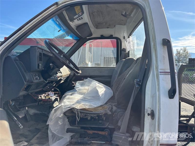 GMC 7500 Top Kick 4x2 Flatbed Truck Camion plateau