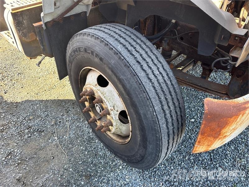 GMC 7500 Top Kick 4x2 Flatbed Truck Camion plateau
